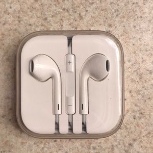 Never opened iPhone head phones iPhone 5 or 6